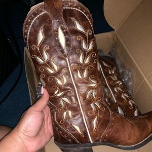 Ariat Sonora boots